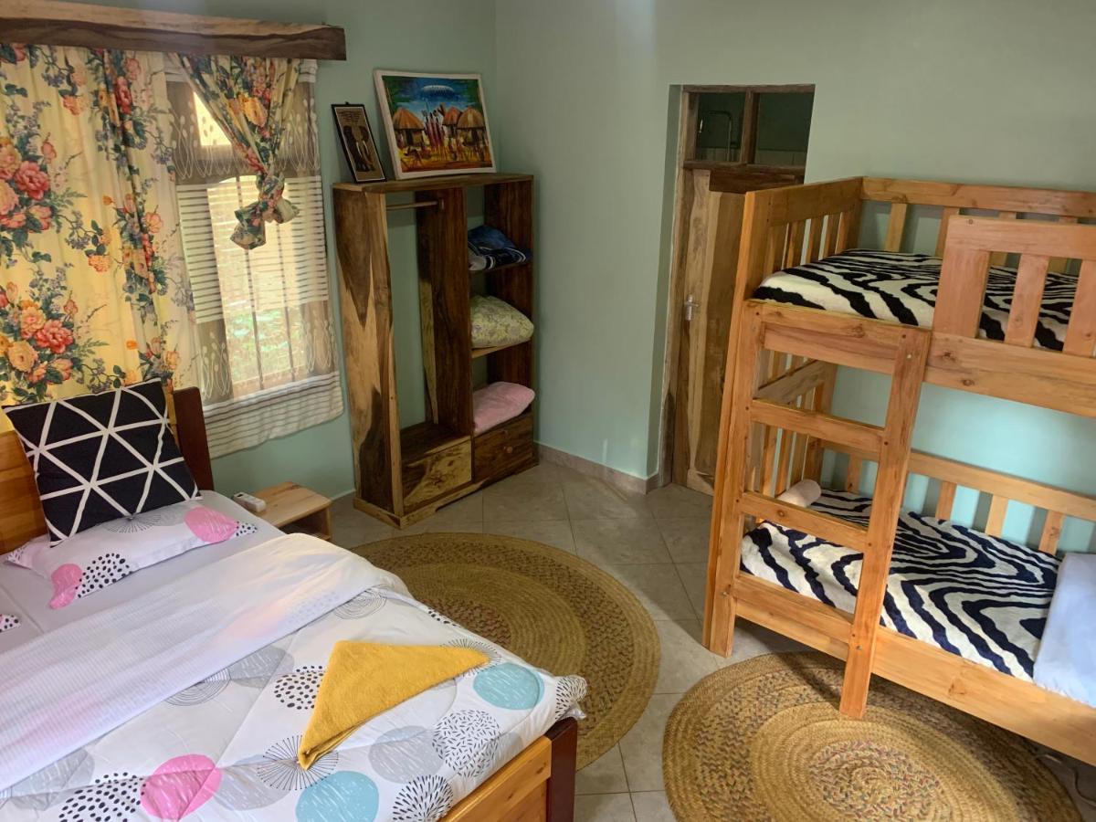 David Crater Homestay Lushoto Buitenkant foto