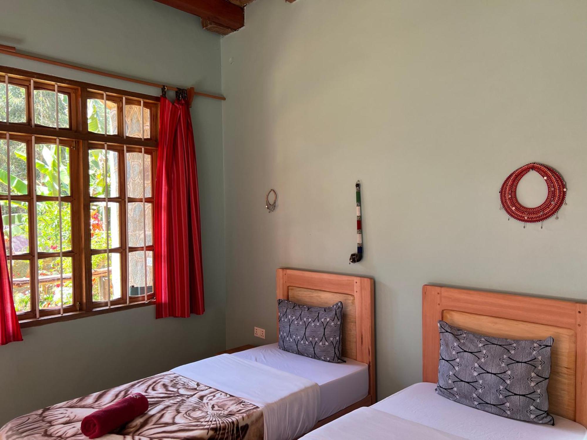 David Crater Homestay Lushoto Buitenkant foto