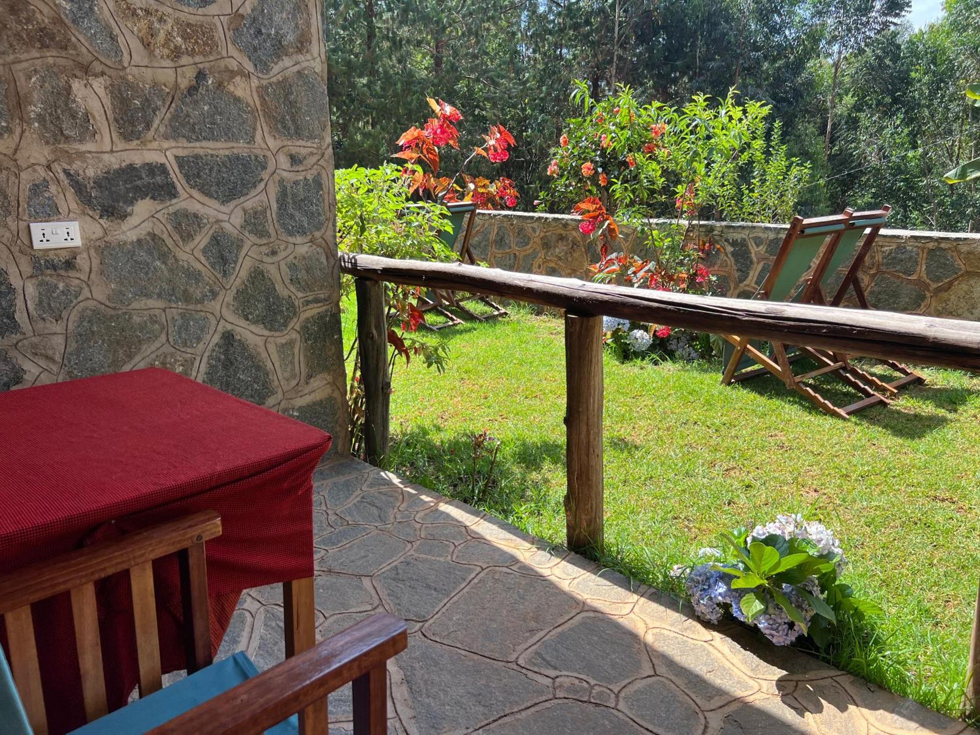 David Crater Homestay Lushoto Buitenkant foto